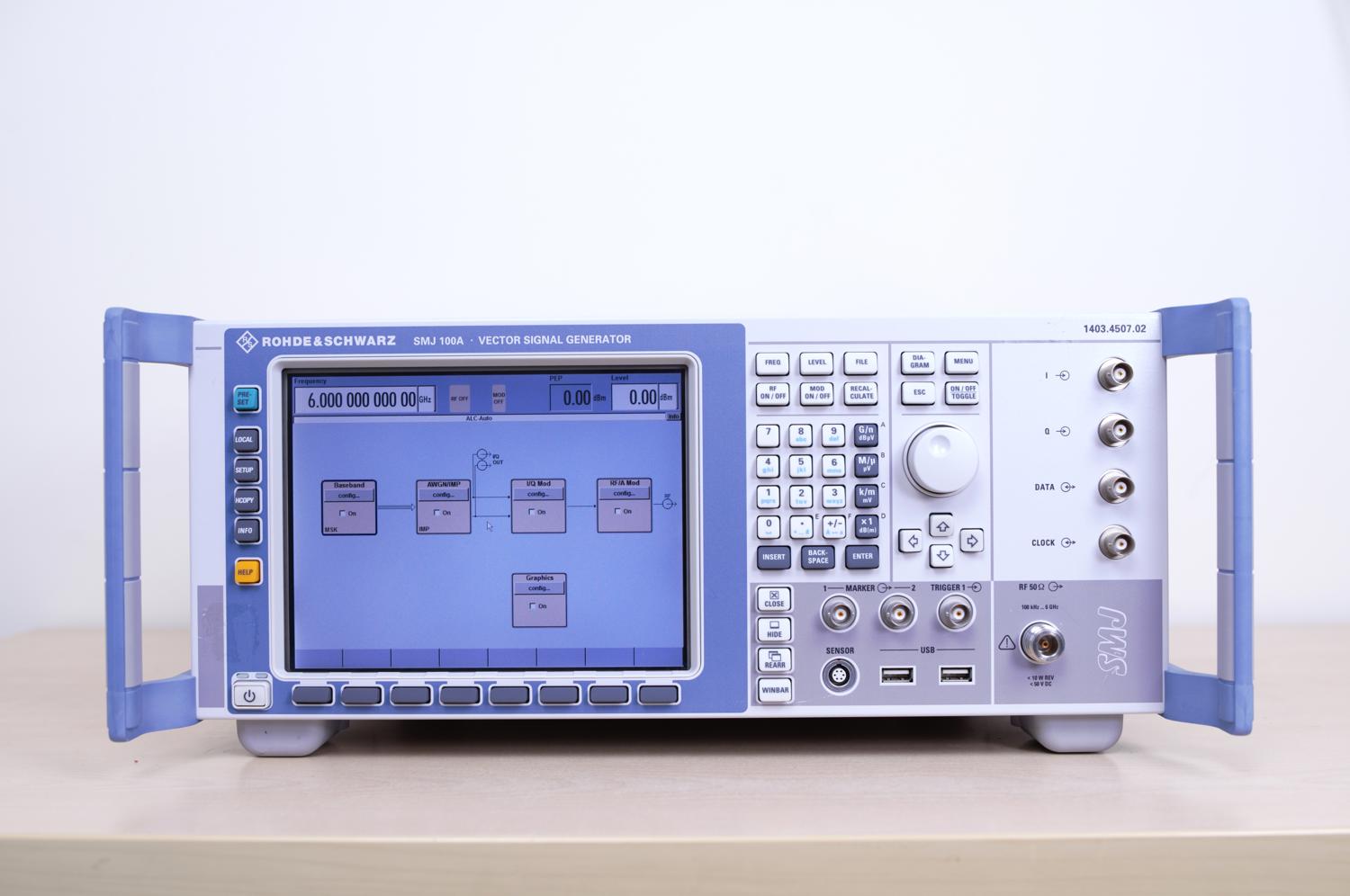 Генератор сигналов Rohde&Schwarz SMJ100A до 6 ГГц